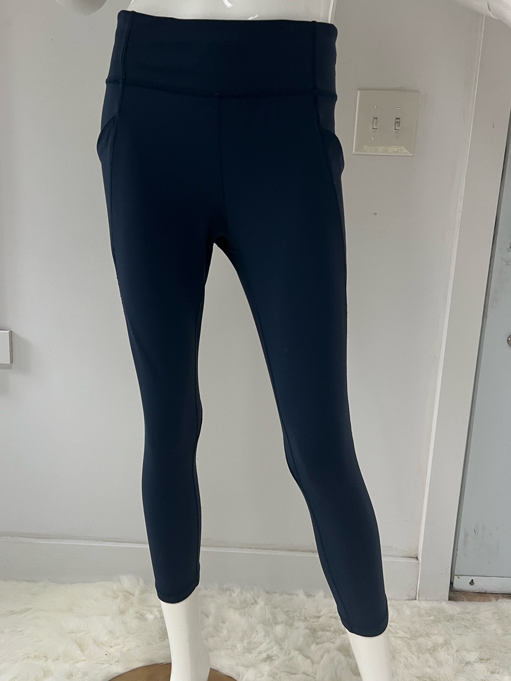 lululemon athletica High-Rise Leggings size 8 yoga gymnastics